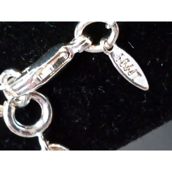 Avon Silvertone Satelite Faceted Acrylic Station Necklace 23" long - Picture 7 of 7